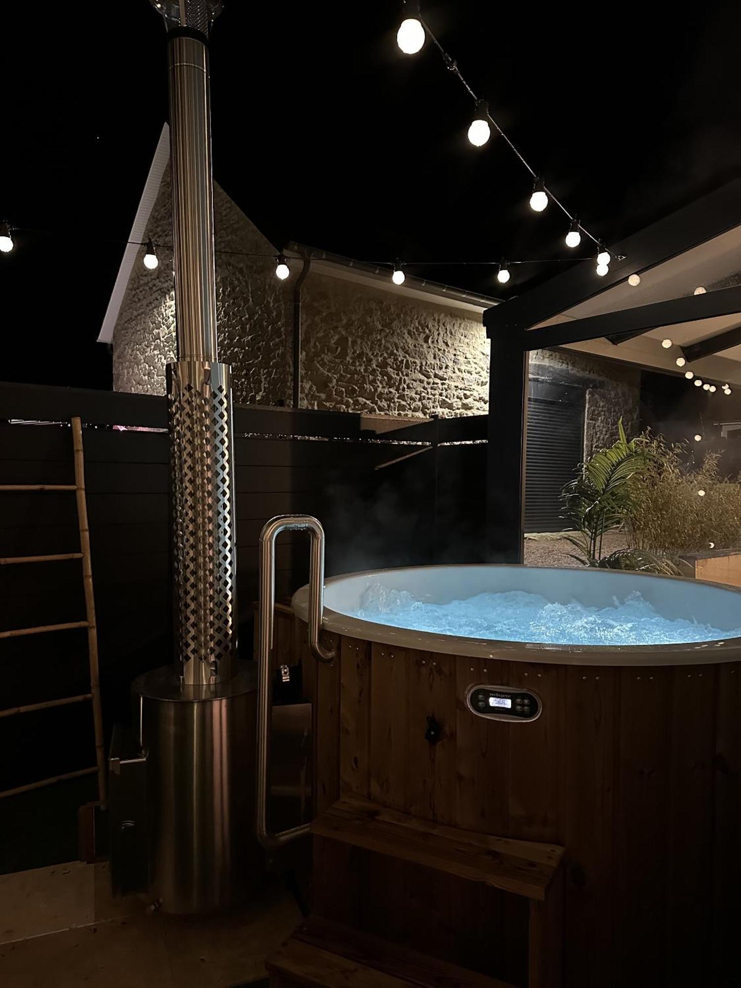 Le Lodge Spa Saint-Laurent-d'Andenay Exteriér fotografie